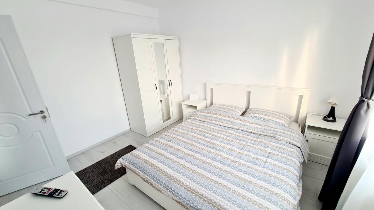 Belle Apartments - Central Pitesti Ngoại thất bức ảnh